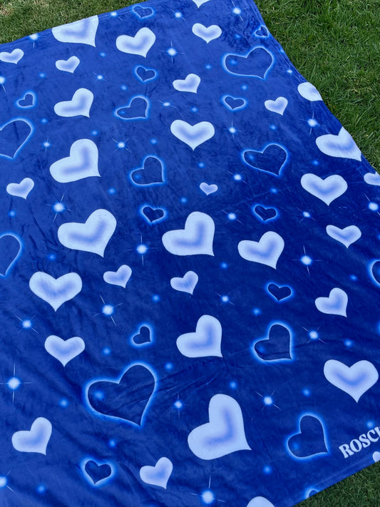 royal blue airbrush hearts blanket