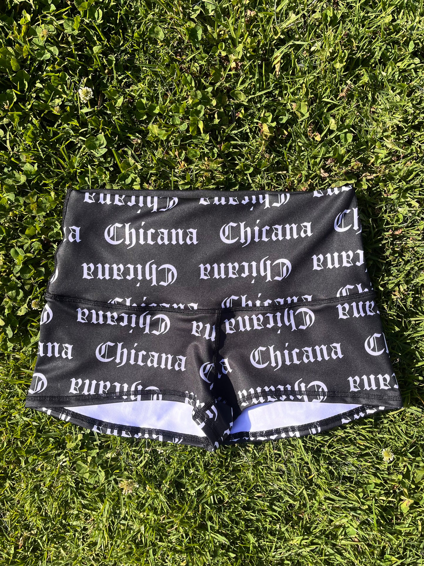 Chicana short